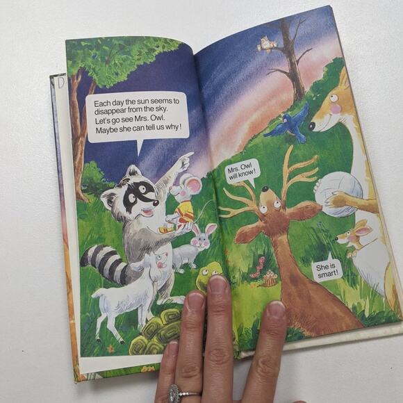 Fisher Price Just Ask Why is it dark? Book - Picture 4 of 6